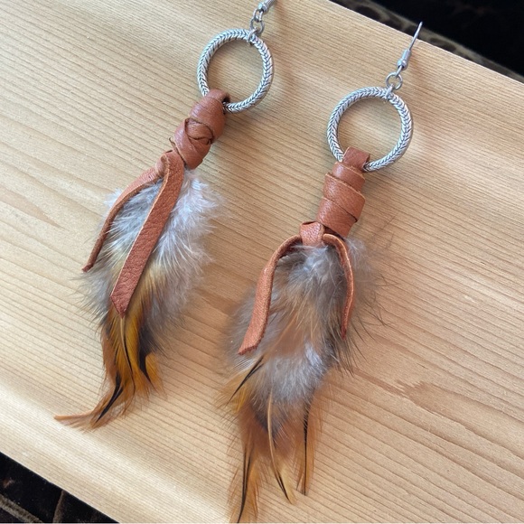 Earrings - Feather and suede leather with silver hoop and French hook ~6” - NWOT - Picture 5 of 5